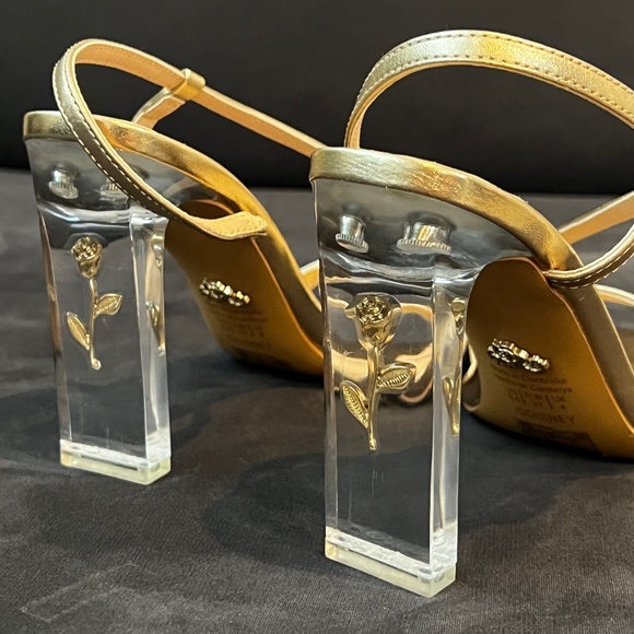 ALDO DISNEY Gold Rose Heels - Size US6.5 - Picture 1 of 9